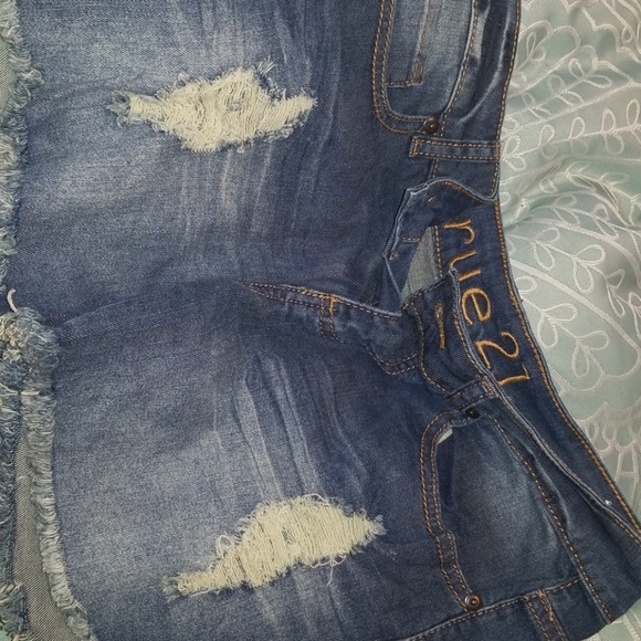 Never worn jean shorts - Picture 4 of 4